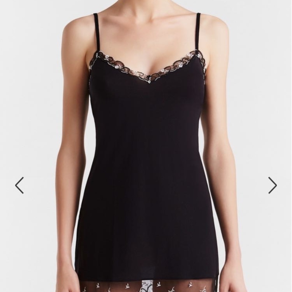 La perla black and white lace chemise Size large. BNWT